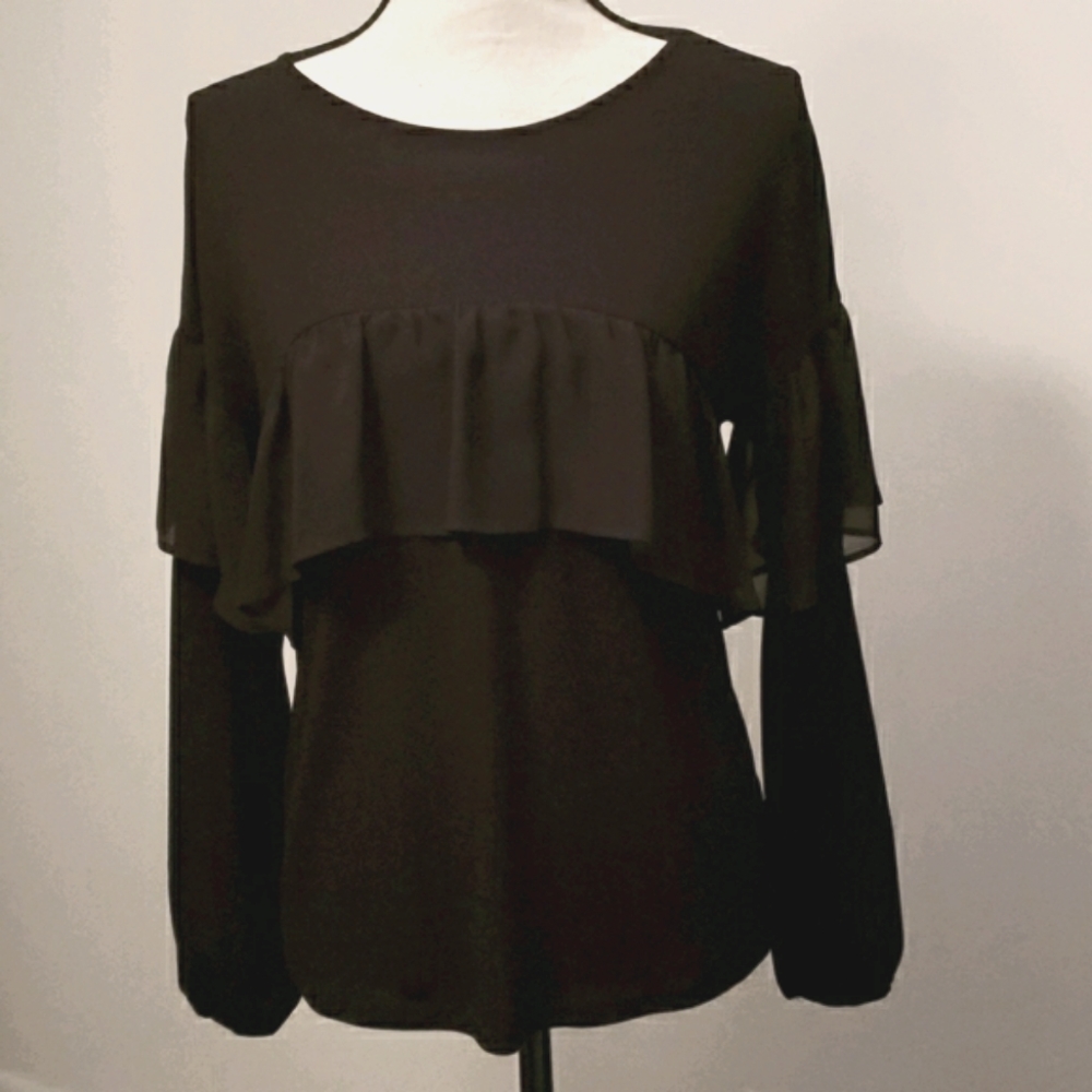 ELLE black ruffle long sleeve blouse.